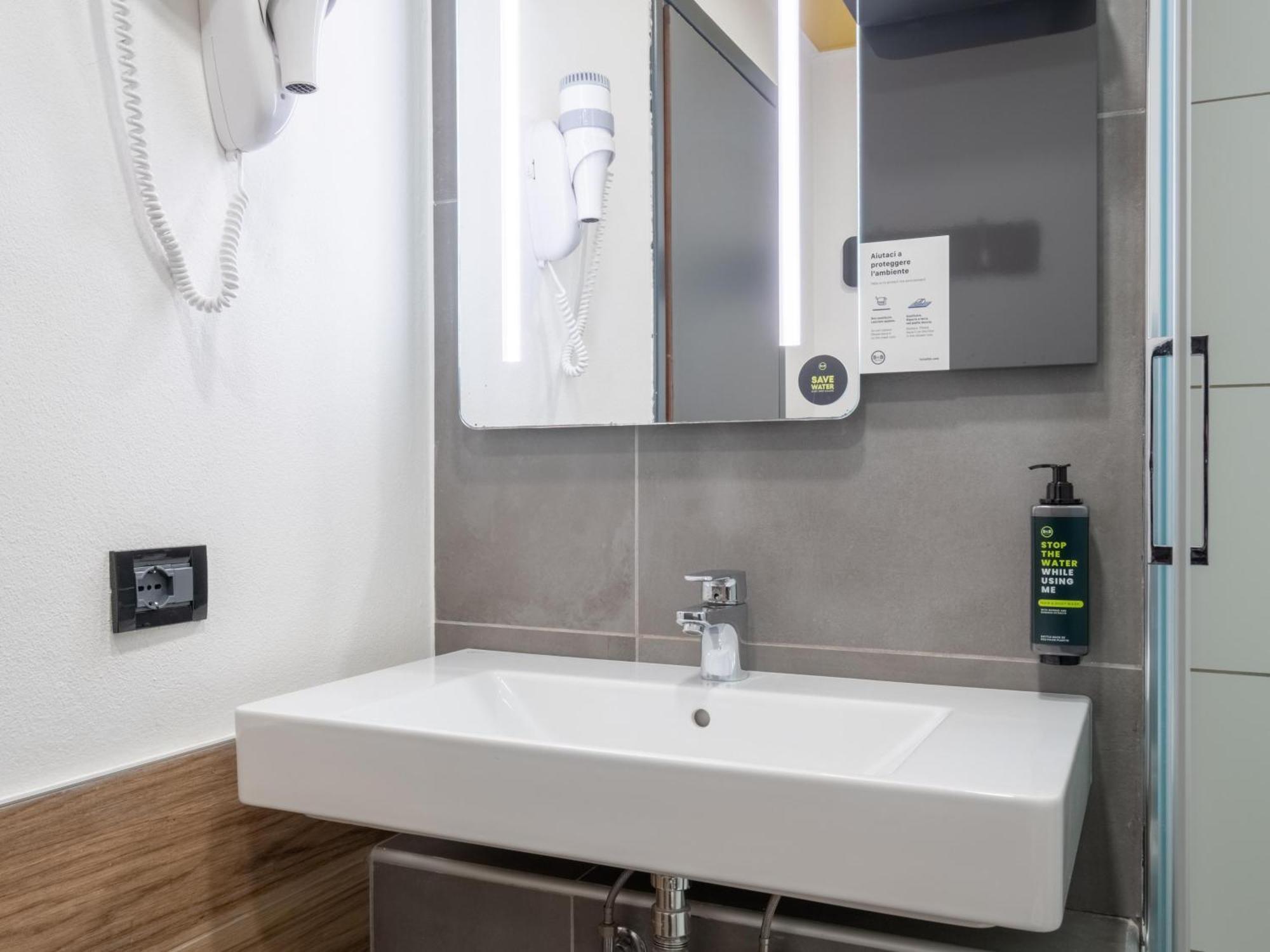B&B Hotel Mantova San Giorgio di Mantova Extérieur photo